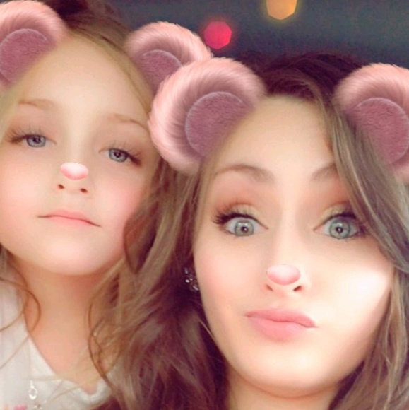 Meet your Posher, Paige - Picture 1 of 1